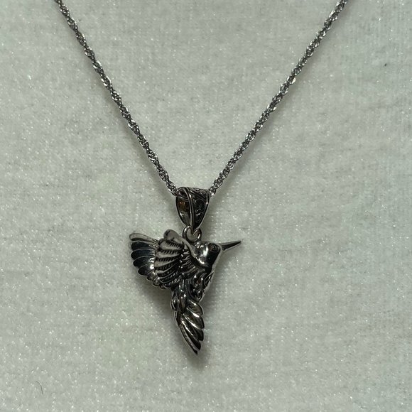 Jewelry - Sterling Silver Humming Bird Pedant Necklace